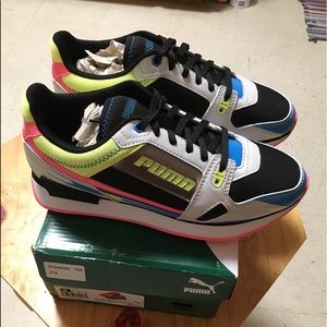 NIB Women's Puma Mile Rider Sneakers Sz 8